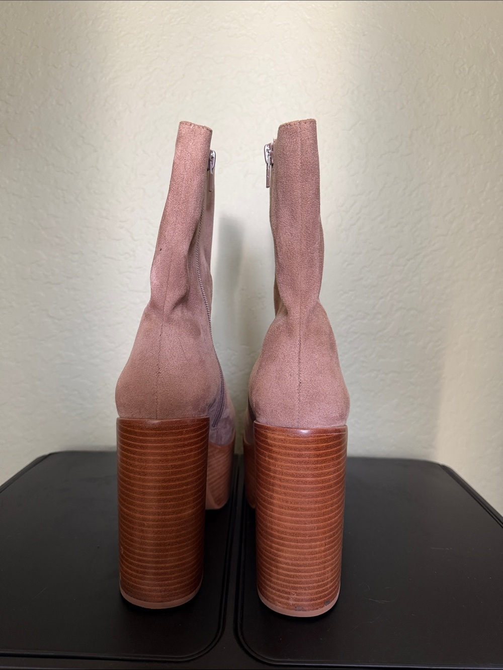 Jeffrey Campbell Platform Boots Size 7.5 - Picture 2 of 7